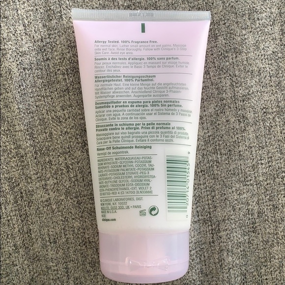Clinique Rinse Off Foaming Cleanser - Picture 2 of 2